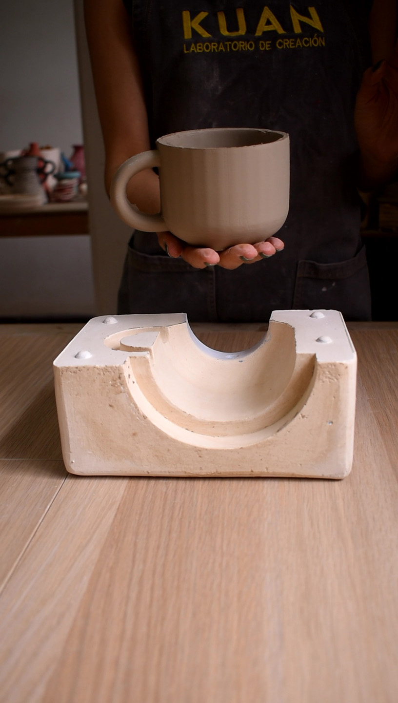 Pieza ceramica de molde